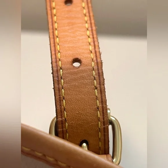 Louis Vuitton Bucket GM Monogram - Picture 15 of 16